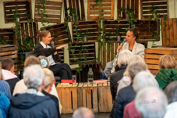 KM24, Maria Navarro Skaranger x Emma Holten-web-Fotograf Per Bille-20240822DSC08530