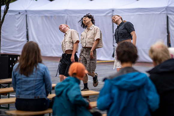 Lekens lenker – Danseforestilling-web-Fotograf Per Bille-20250623-AAA00472