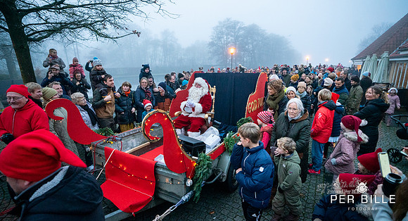 Juletræstænding Ry-web -Fotograf_Per_Bille-20221126DSA01086