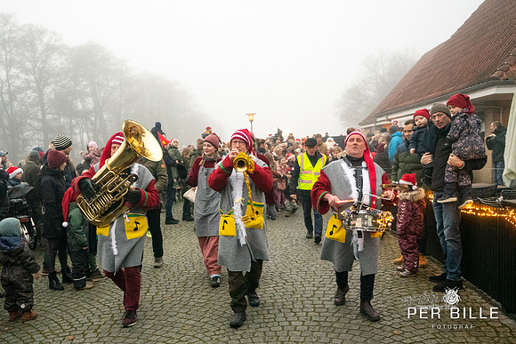 Juletræstænding Ry-web -Fotograf_Per_Bille-20221126DSA01042