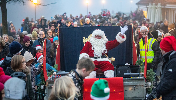 Juletræstænding Ry-print -Fotograf_Per_Bille-20221126DSC06934