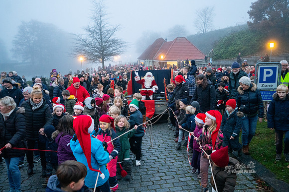 Juletræstænding Ry-print -Fotograf_Per_Bille-20221126DSA01097