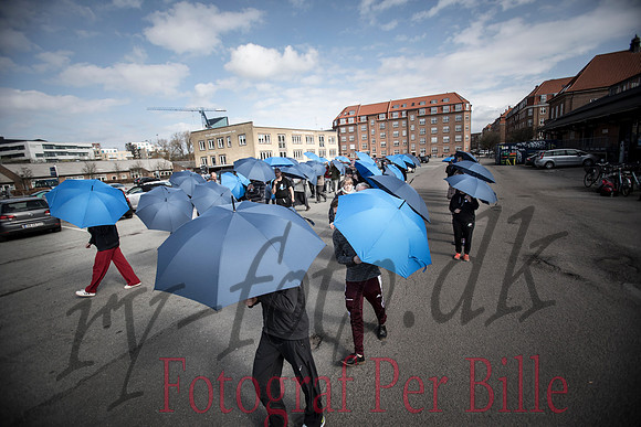 Røde orm kostume og øvning - web - Fotograf Per Bille-20170402-9718