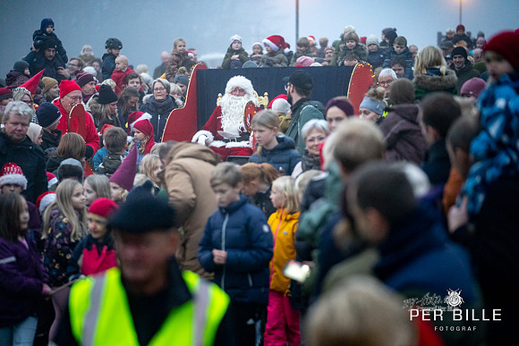 Juletræstænding Ry-web -Fotograf_Per_Bille-20221126DSC06914
