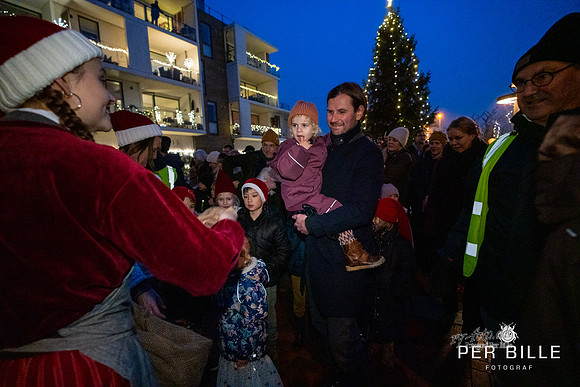 Juletræstænding Ry-web -Fotograf_Per_Bille-20221126DSA01239