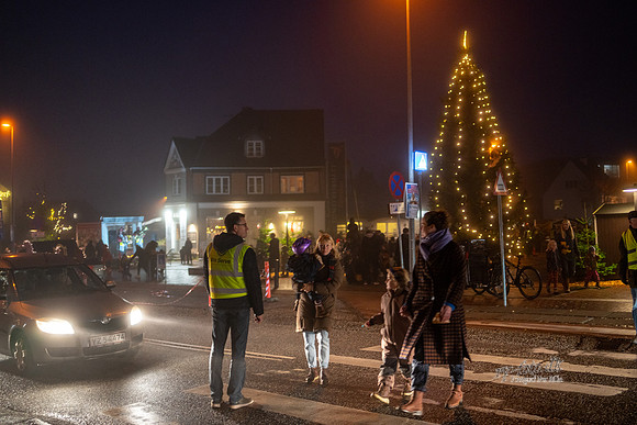 Juletræstænding Ry-print -Fotograf_Per_Bille-20221126DSC07014