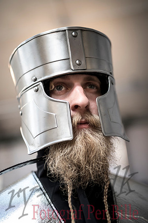 Røde orm kostume og øvning - web - Fotograf Per Bille-20170402-9913