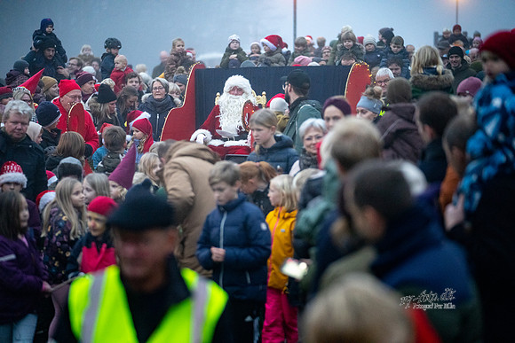 Juletræstænding Ry-print -Fotograf_Per_Bille-20221126DSC06914