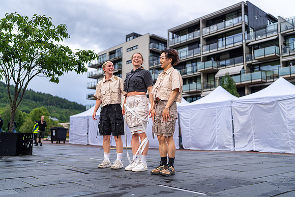 Lekens lenker – Danseforestilling-web-Fotograf Per Bille-20250623-AAA00536