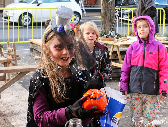 HAlloween Ry City web-20181026-0058