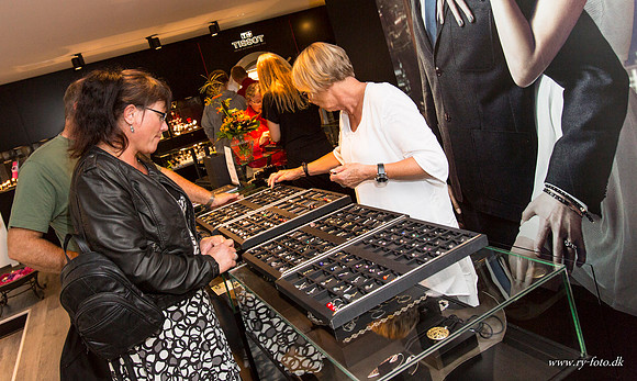 Ry by night 2012-8283