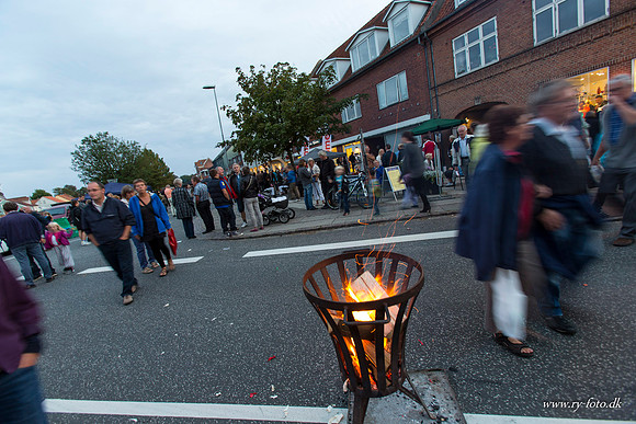 Ry by night 2012-8302