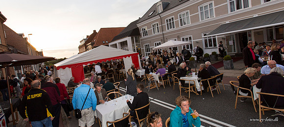 Ry by night 2012-8266