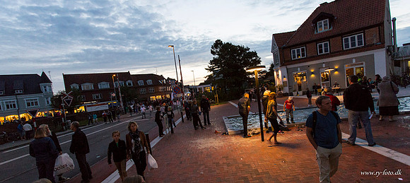 Ry by night 2012-8335