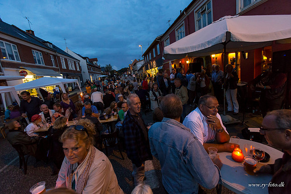 Ry by night 2012-8359