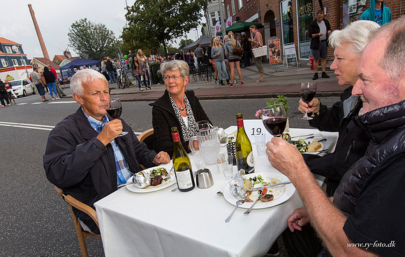 Ry by night 2012-8216