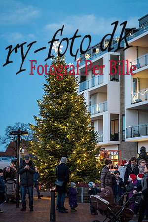 Juletræstænding Ry 2017 - print- Fotograf Per Bille-20171124-2251