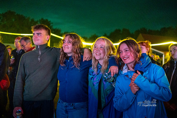 Pladsen Fredag aften-web-Fotograf Per Bille-20230823DSC05527