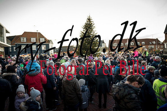 Juletræstænding Ry 2017 - print- Fotograf Per Bille-20171124-2132