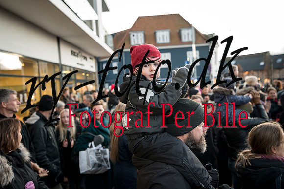 Juletræstænding Ry 2017 - print- Fotograf Per Bille-20171124-2103