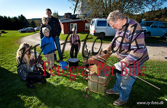 Ry 2011-16-10-9944