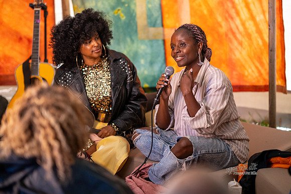 No means no! -Slow talk ml. Iris Gold og Patricia Bbaale Bandak-web-Fotograf Per Bille-20230823DSC04788
