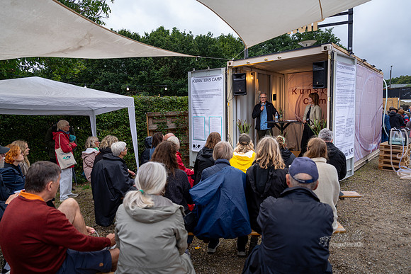 Kunst camp - invasive øster- vejrtrækning og vand - Åndedrætsmaskkinen-PRINT-Fotograf Per Bille-20240822DSC01232