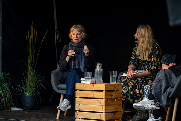 fredag, KM24, Linn Ullmann og Dy Plambeck i samtale – Familien som udspring, traume og drøm-web-Fotograf Per Bille-20230823DSC03805